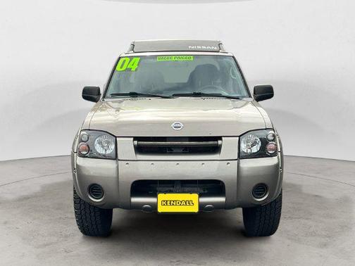 Granite Clearcoat Metallic 2004 Nissan Frontier S/C Crew Cab