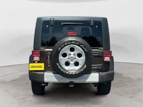 Rugged Brown Pearlcoat 2013 Jeep Wrangler Sahara
