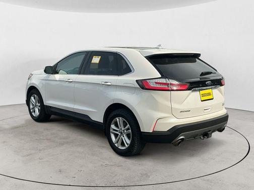 White Platinum Metallic Tri-Coat 2019 Ford Edge SEL