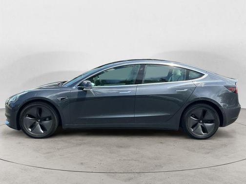 Midnight Silver Metallic 2018 Tesla Model 3 Long Range
