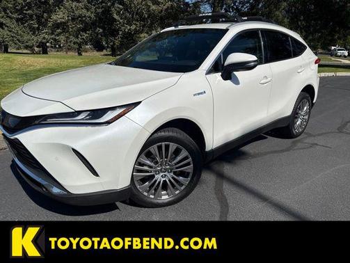 Blizzard Pearl 2021 Toyota Venza XLE