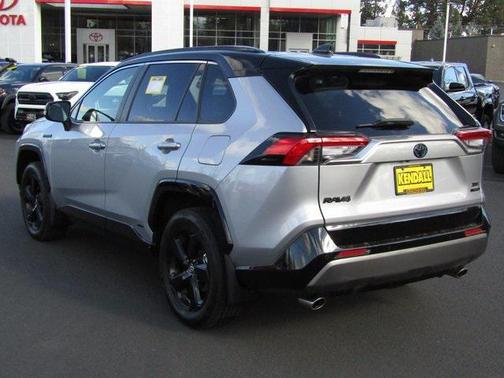 2021 Toyota RAV4 Hybrid SE