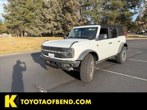 Oxford White 2021 Ford Bronco Badlands