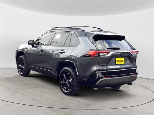 2021 Toyota RAV4 Hybrid SE