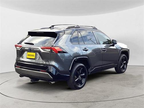 2021 Toyota RAV4 Hybrid SE