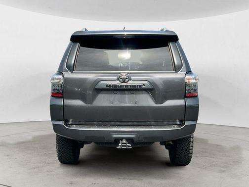 Magnetic Gray Metallic 2018 Toyota 4Runner SR5 Premium