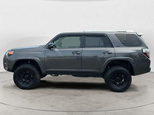 Magnetic Gray Metallic 2018 Toyota 4Runner SR5 Premium