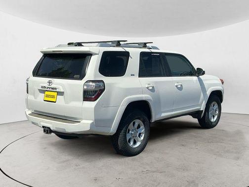 Super White 2016 Toyota 4Runner SR5