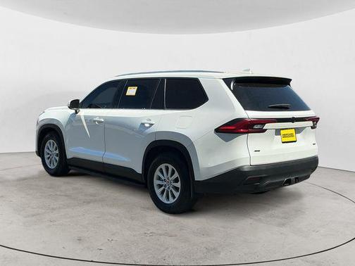 Pearl 2024 Toyota Grand Highlander XLE