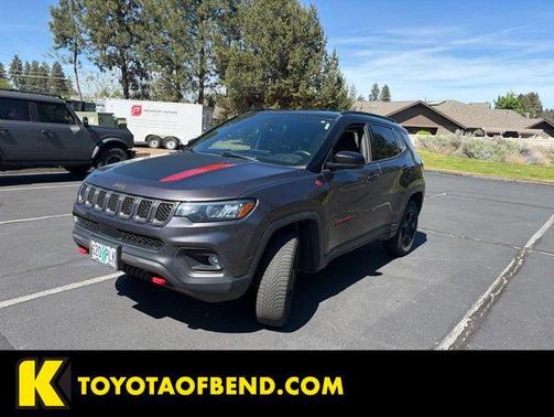 Granite Crystal Metallic Clearcoat 2023 Jeep Compass Trailhawk