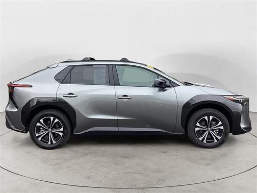 2025 Toyota bZ4X XLE