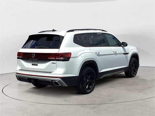 2024 Volkswagen Atlas 2.0T SE w/Technology 4MOTION