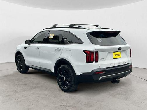 Glacial White Pearl 2021 Kia Sorento S
