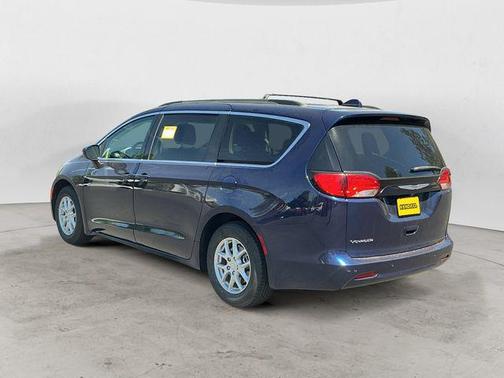 Jazz Blue Pearlcoat 2020 Chrysler Voyager LX