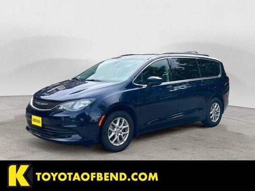 Jazz Blue Pearlcoat 2020 Chrysler Voyager LX
