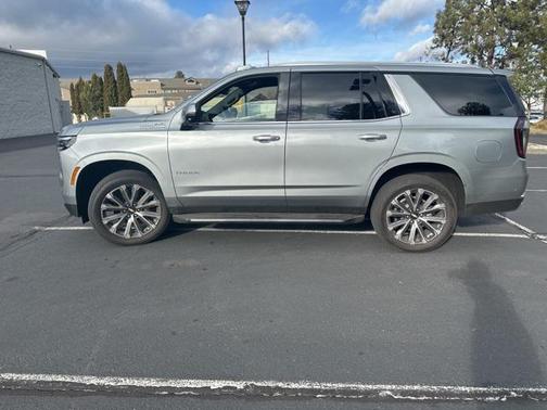 2025 Chevrolet Tahoe 4WD High Country