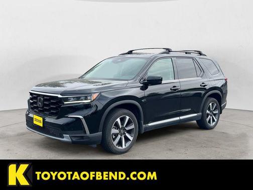 Crystal Black Pearl 2024 Honda Pilot Touring 8-Passenger