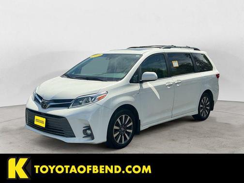 Blizzard Pearl 2018 Toyota Sienna XLE
