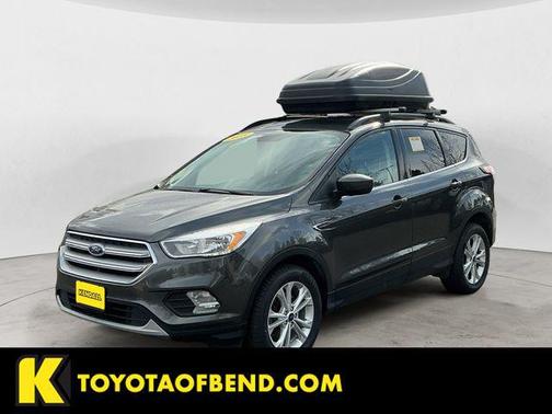 Magnetic 2018 Ford Escape SE