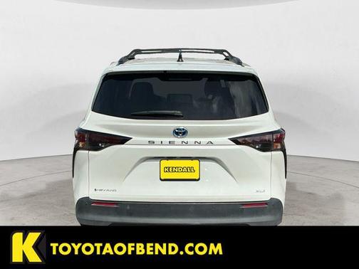 2025 Toyota Sienna XLE