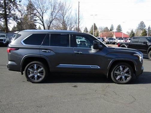 2023 Toyota Sequoia Capstone