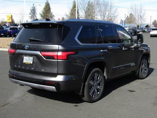 2023 Toyota Sequoia Capstone