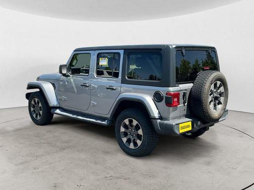 Billet Silver Metallic Clearcoat 2018 Jeep Wrangler Unlimited Sahara