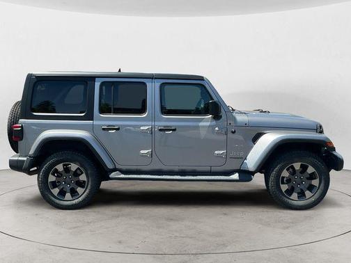 Billet Silver Metallic Clearcoat 2018 Jeep Wrangler Unlimited Sahara
