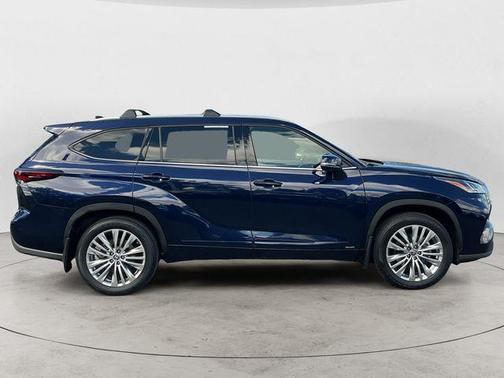 Blueprint 2025 Toyota Highlander Hybrid Platinum