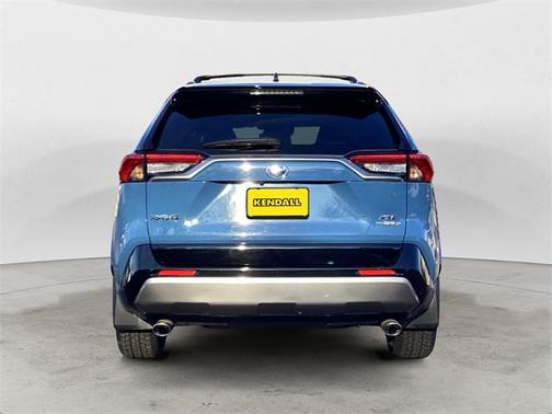 2022 Toyota RAV4 Hybrid SE