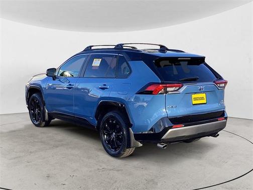 2022 Toyota RAV4 Hybrid SE