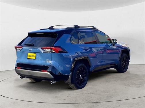 2022 Toyota RAV4 Hybrid SE
