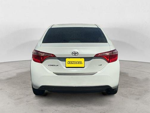 Blizzard Pearl 2019 Toyota Corolla LE