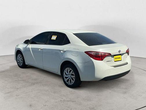 Blizzard Pearl 2019 Toyota Corolla LE