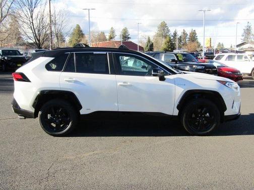 2021 Toyota RAV4 Hybrid SE