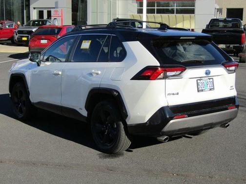 2021 Toyota RAV4 Hybrid SE