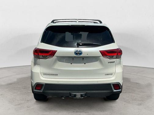 Blizzard Pearl 2018 Toyota Highlander Hybrid Platinum