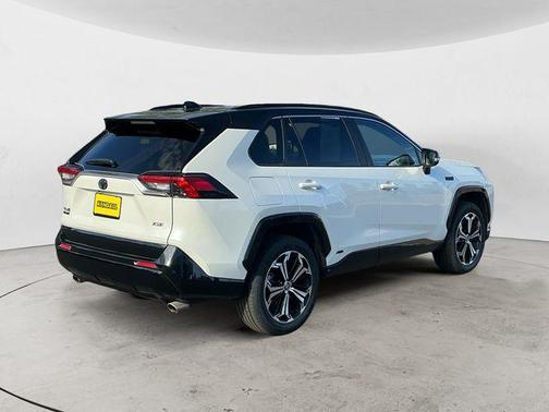 Blizzard Pearl/Midnight Black Metallic 2022 Toyota RAV4 Prime XSE
