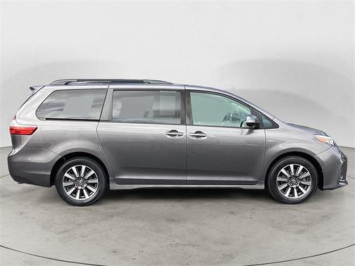 2019 Toyota Sienna Limited