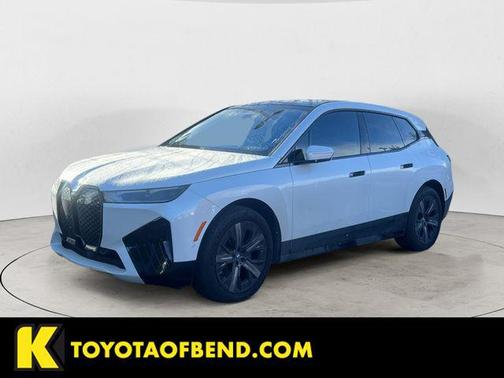 2025 BMW iX xDrive50