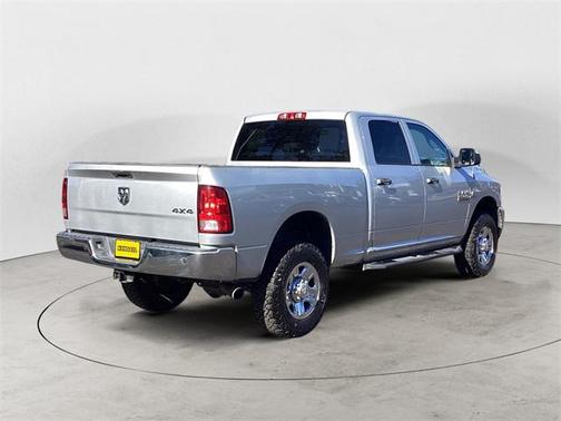 2017 RAM 2500 Tradesman Crew Cab 4x4 6'4' Box