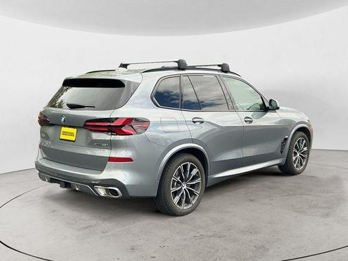 Skyscraper Grey Metallic 2025 BMW X5 xDrive40i