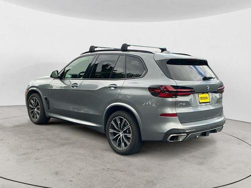 Skyscraper Grey Metallic 2025 BMW X5 xDrive40i