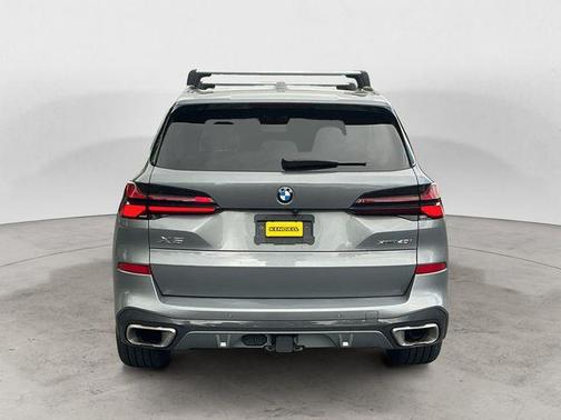 Skyscraper Grey Metallic 2025 BMW X5 xDrive40i