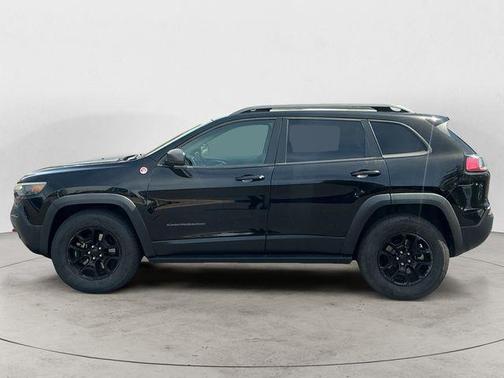 Diamond Black Crystal Pearlcoat 2019 Jeep Cherokee Trailhawk Elite