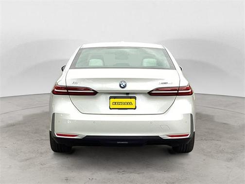 2025 BMW i5 xDrive40