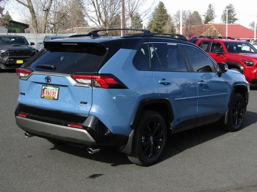2025 Toyota RAV4 Hybrid SE