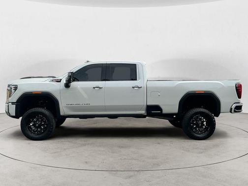 White Frost Tricoat 2025 GMC Sierra 3500 Denali