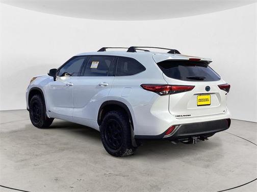 2022 Toyota Highlander Hybrid LE