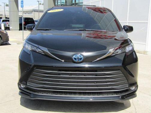 2022 Toyota Sienna XLE